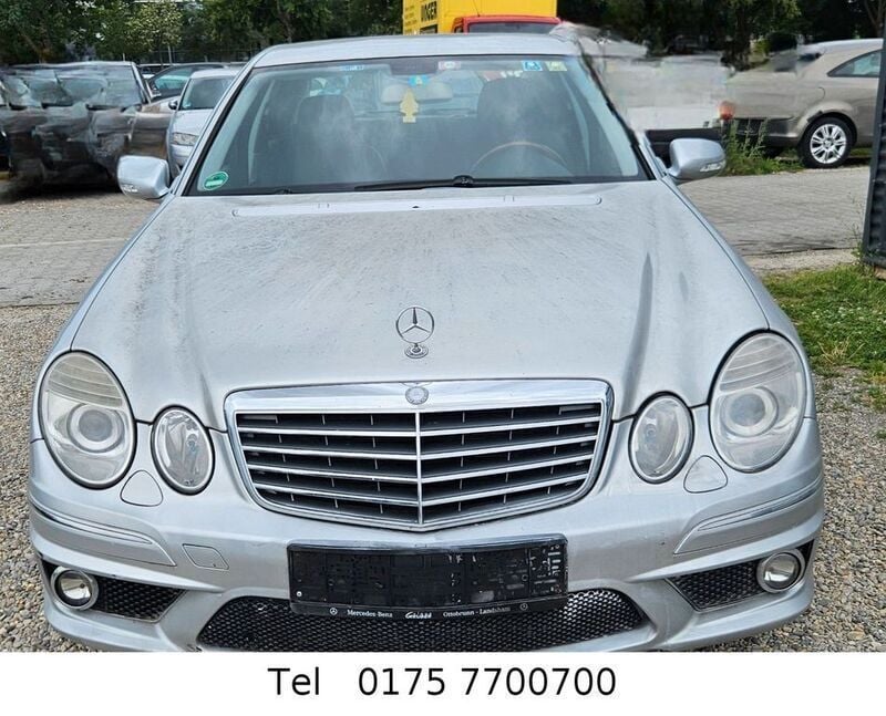 Silber Gebraucht 2008 Mercedes E200 Limousine | 3.000 € (Superpreis) - Bild 1/4