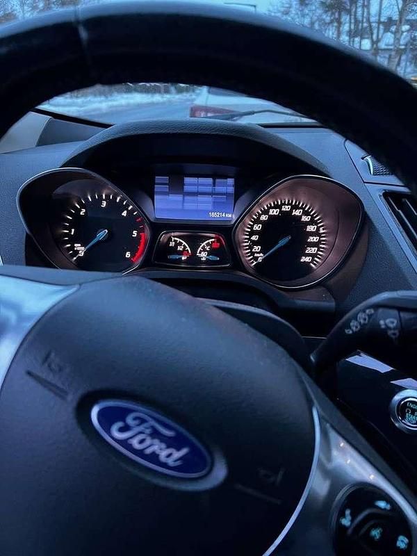 Gebraucht Ford Kuga Titanium 179 PS (131 kW) 2015 SUV