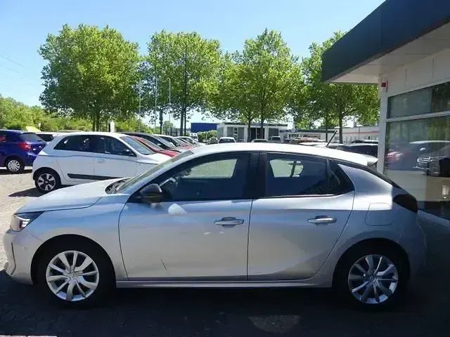Gebraucht Opel Corsa Basis 85 PS (62 kW) 2024 Silber Kleinwagen