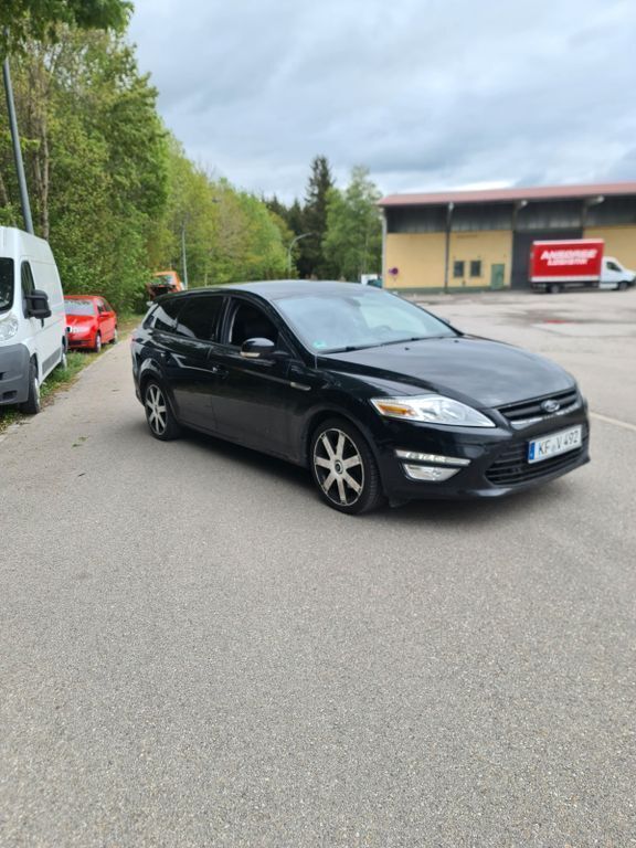 Schwarz Gebraucht 2012 Ford Mondeo Champions Edition Kombi | 2.600 € (Superpreis) - Bild 1/4