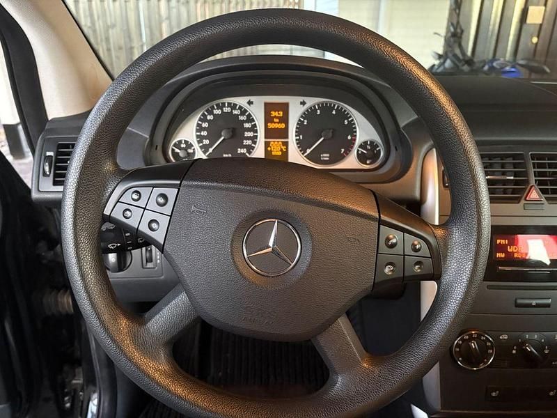 Gebraucht Mercedes B150 95 PS (69 kW) 2008 Schwarz Van / Kleinbus
