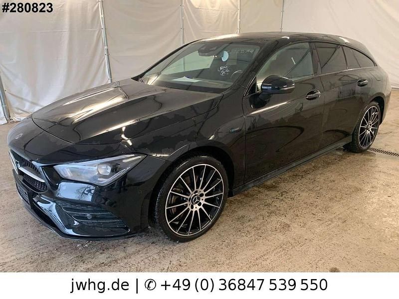 Gebraucht Mercedes CLA250e AMG line 218 PS (160 kW) 2021 Kosmosschwarz Coupé