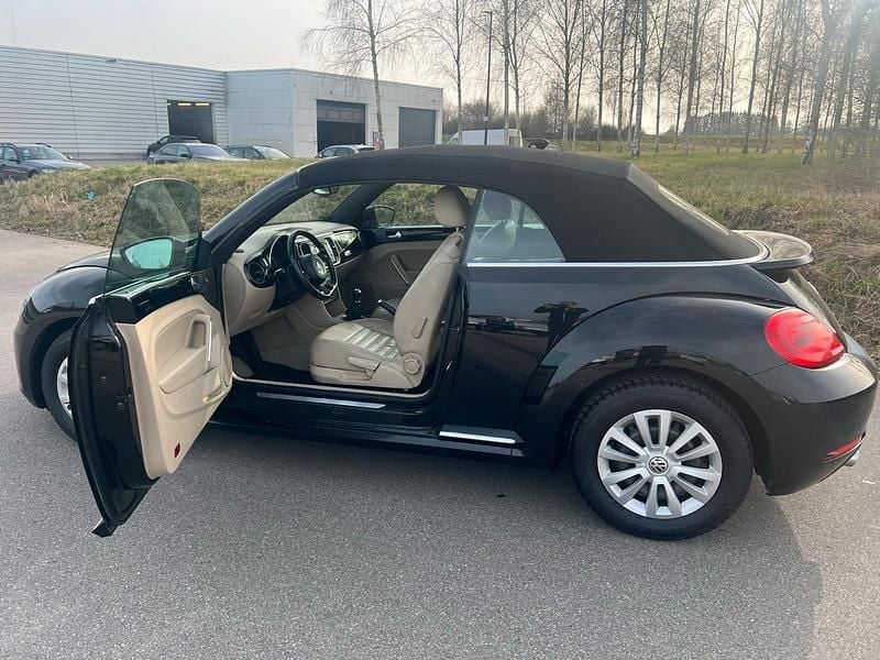 Gebraucht VW Beetle 140 PS (102 kW) 2014 Schwarz Kleinwagen