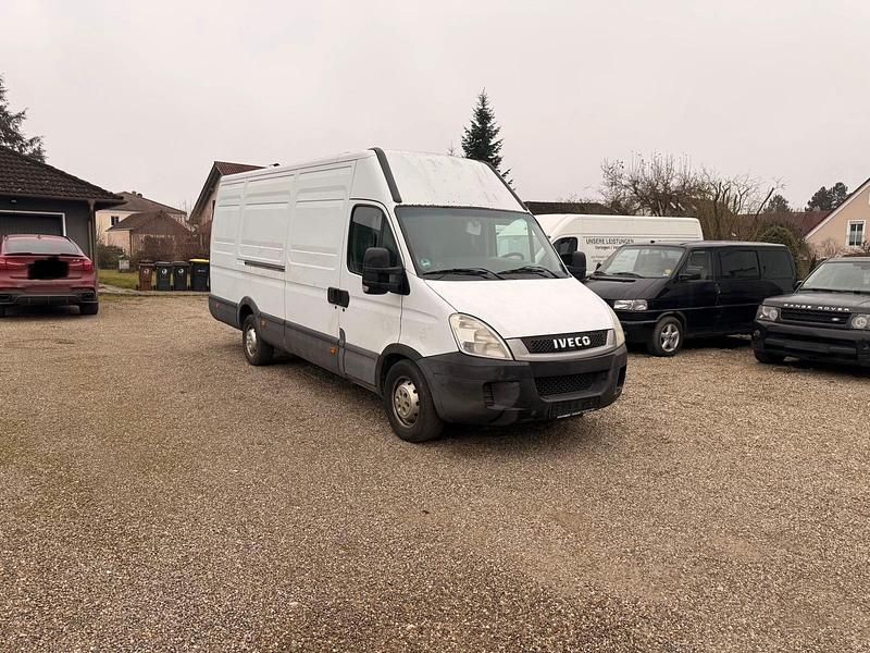 Second-hand Iveco Daily 106 CP (77 kW) 2010 Alb Pickup