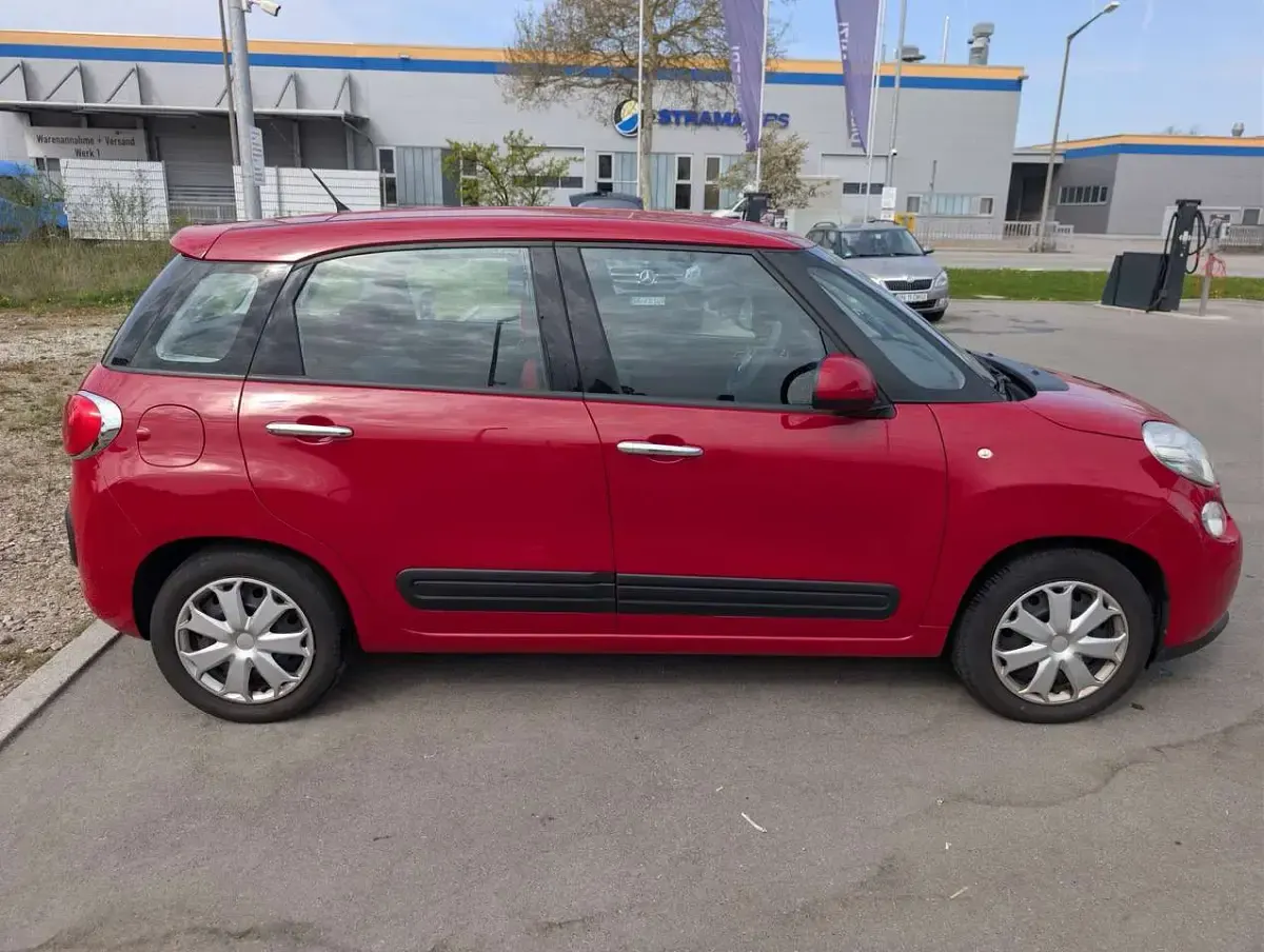 Gebraucht Fiat 500L Opening Edition 95 PS (69 kW) 2012 Rot Van / Kleinbus