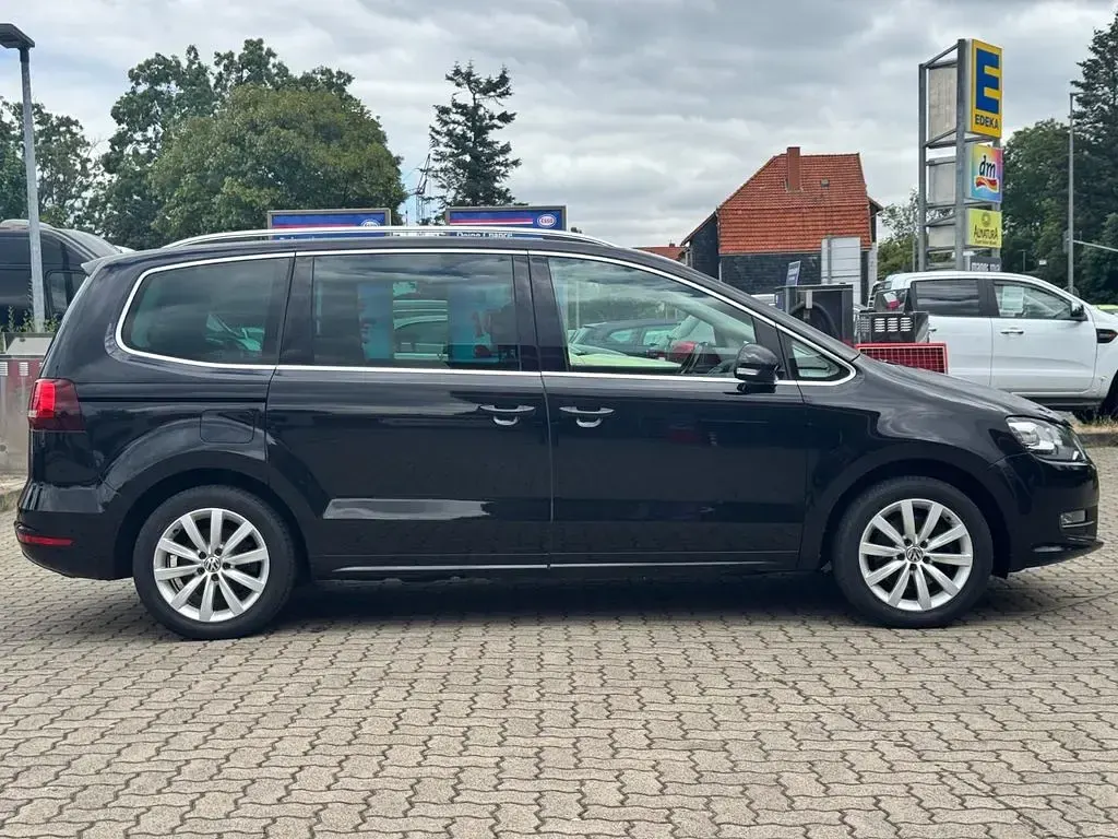 Gebraucht VW Sharan Highline 184 PS (135 kW) 2017 Schwarz Van / Kleinbus
