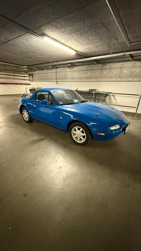 Blau Gebraucht 1993 Mazda MX5 Cabrio | 7.400 € - Bild 1/4