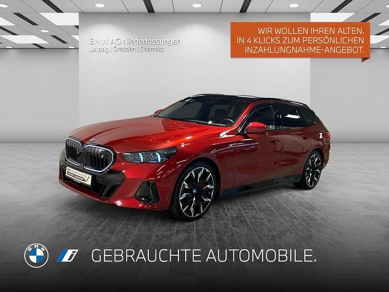Rot Gebraucht 2024 BMW i5 Comfort Edition Limousine | 67.210 € (Teuer) - Bild 1/2