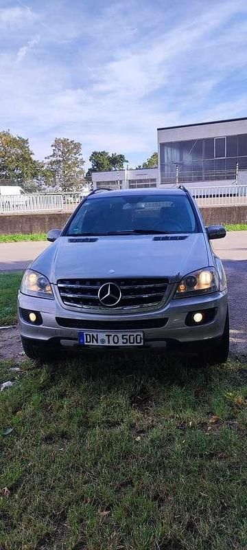 Bronze Gebraucht 2006 Mercedes ML280 SUV | 6.800 € (Fairer Preis) - Bild 1/4
