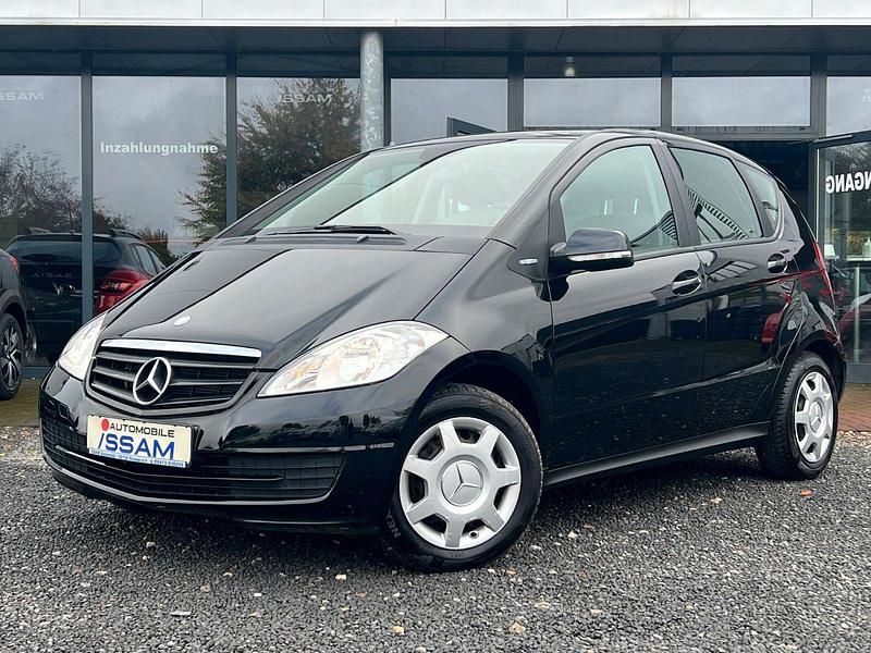 Schwarz Gebraucht 2011 Mercedes A160 Kleinwagen | 7.900 € (Teuer) - Bild 1/4