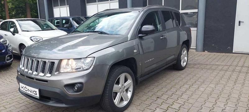 Grau Gebraucht 2013 Jeep Compass Limited SUV | 10.990 € (Etwas zu teuer) - Bild 1/4