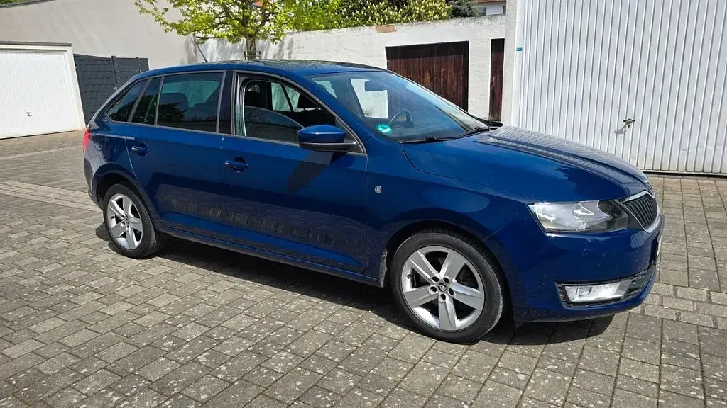 Gebraucht Skoda Rapid Drive 105 PS (77 kW) 2014 Blau Kleinwagen