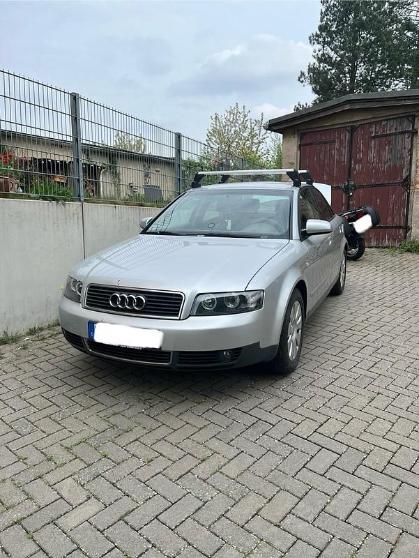 Silber Gebraucht 2001 Audi A4 Sport Limousine | 2.500 € (Fairer Preis) - Bild 1/4