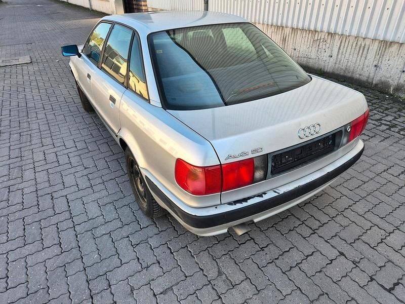Gebraucht Audi 80 90 PS (66 kW) 1992 Silber Limousine