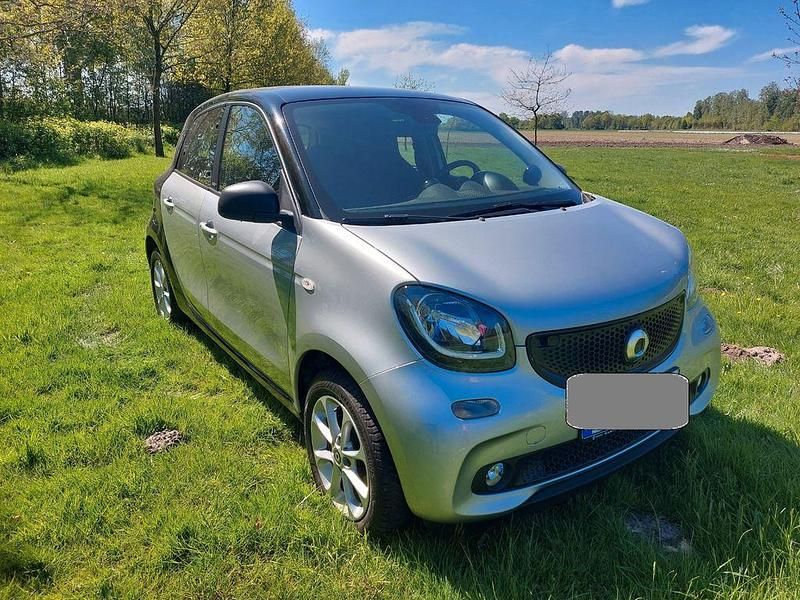 Silber Gebraucht 2019 Smart ForFour Kleinwagen | 9.590 € (Fairer Preis) - Bild 1/4