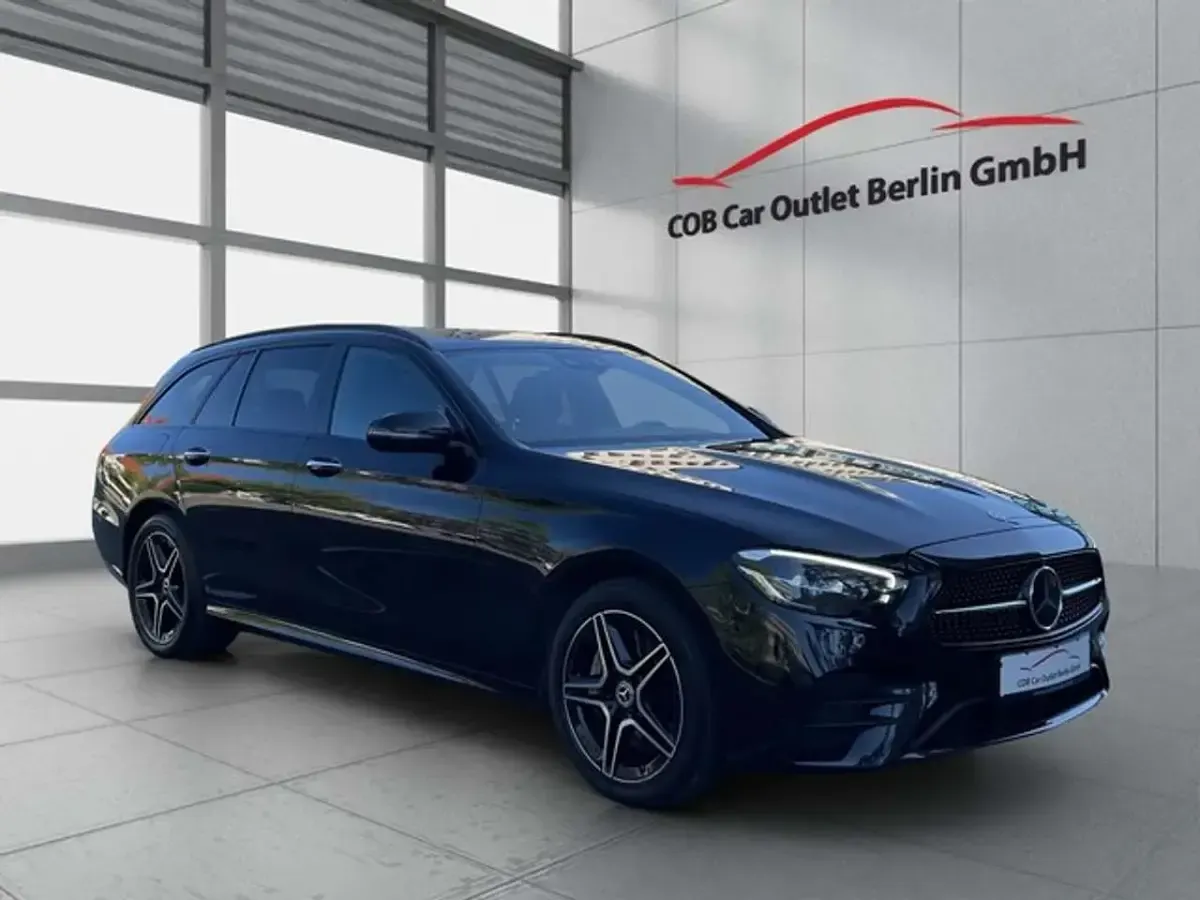 Gebraucht Mercedes E300 AMG 306 PS (225 kW) 2021 Schwarz Limousine