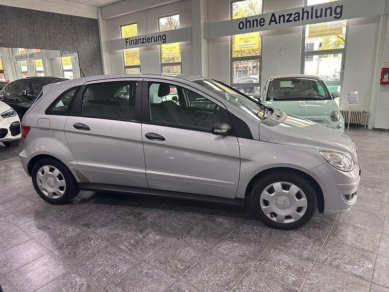 Gebraucht Mercedes B180 109 PS (80 kW) 2007 Silber Van / Kleinbus