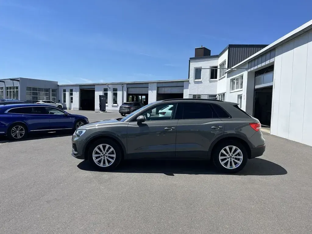 Gebraucht Audi Q3 Sport 150 PS (110 kW) 2022 Grau SUV