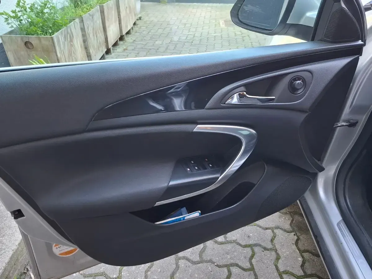 Gebraucht Opel Insignia 160 PS (117 kW) 2013 Silber Kombi