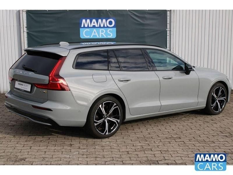 Gebraucht Volvo V60 Plus 455 PS (334 kW) 2024 Grau Kombi