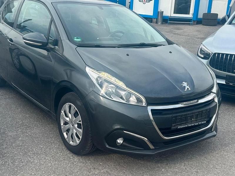 Gebraucht Peugeot 208 Active 68 PS (50 kW) 2017 Grau Kleinwagen