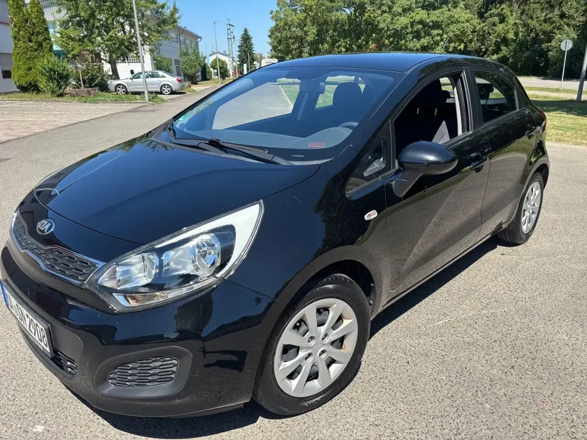 Gebraucht Kia Rio Edition 7 109 PS (80 kW) 2013 Schwarz Kleinwagen