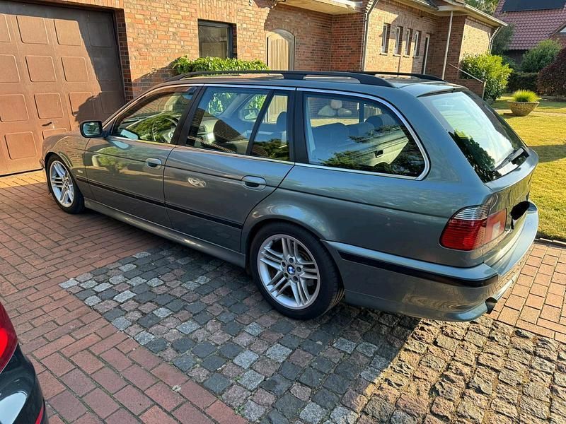 Gebraucht 2002 BMW 520 Kombi | 2.499 € (Guter Preis) - Bild 1/4