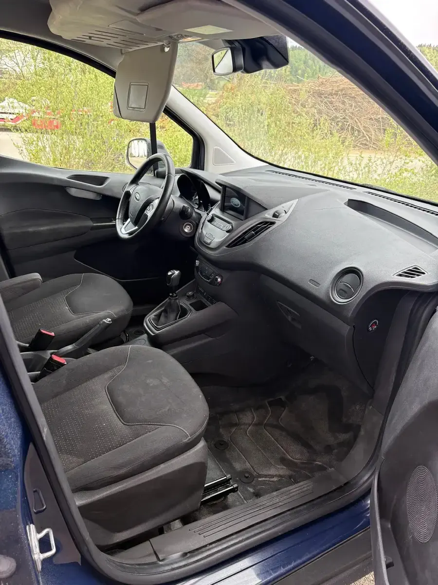 Gebraucht Ford Transit 101 PS (74 kW) 2023 Blau Van / Kleinbus
