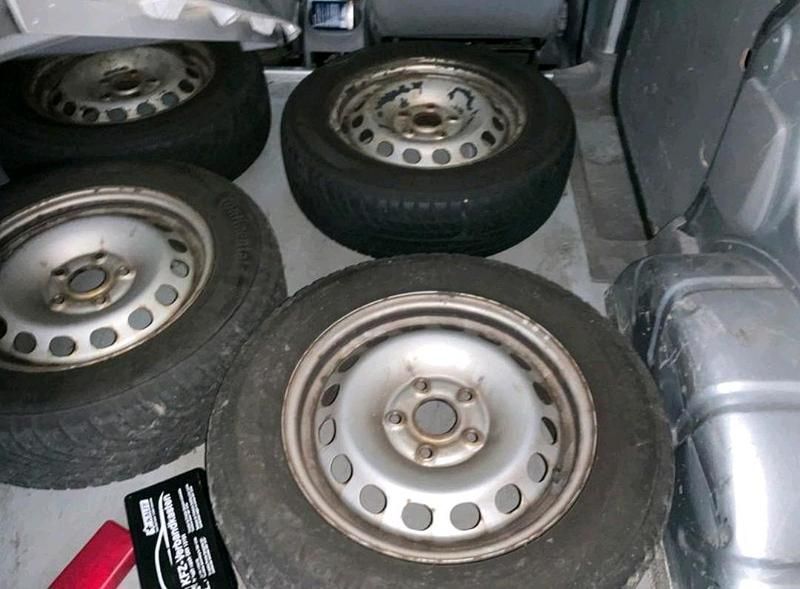 Gebraucht VW Caddy 105 PS (77 kW) 2007 Silber Van / Kleinbus