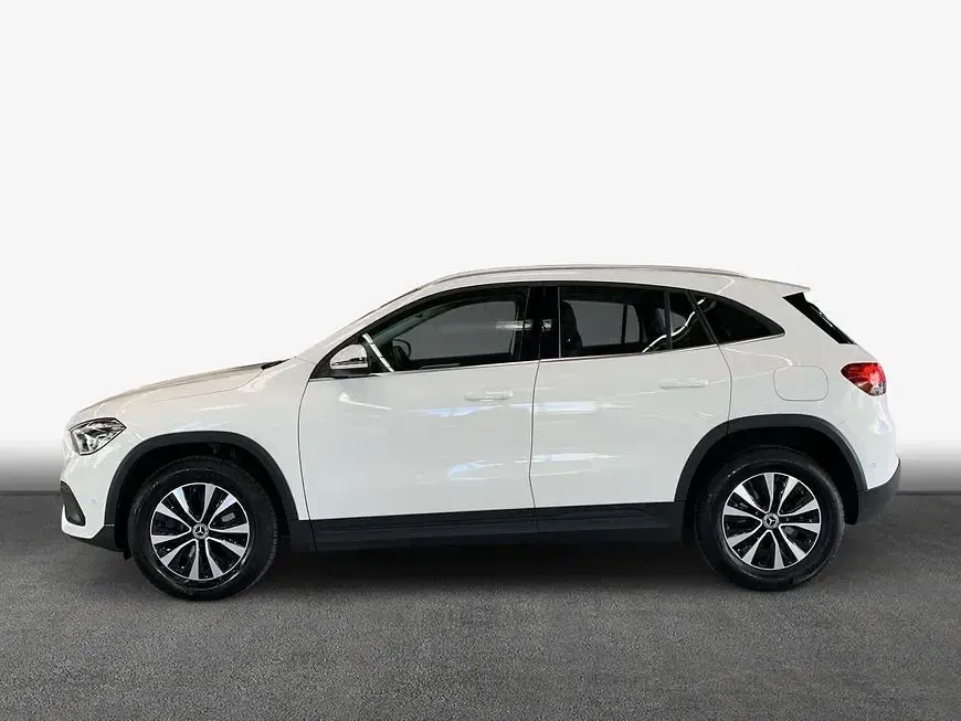 Gebraucht Mercedes GLA200 Style 163 PS (119 kW) 2022 Weiß SUV