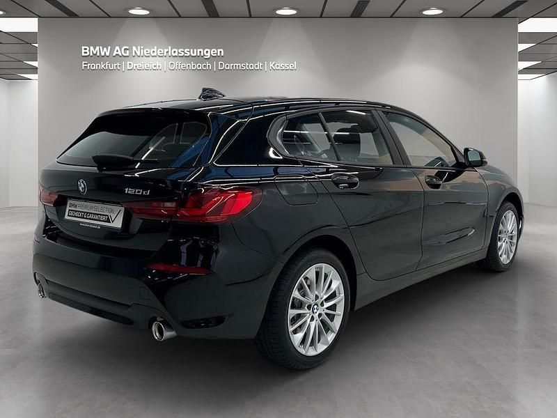 Gebraucht BMW 120 190 PS (139 kW) 2023 Schwarz Kleinwagen