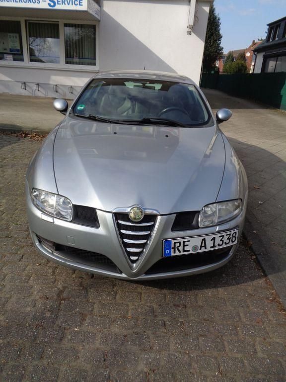 Gebraucht Alfa Romeo GT Progression 166 PS (122 kW) 2006 Silber Coupé