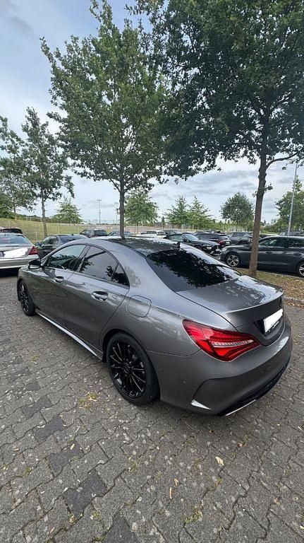 Gebraucht Mercedes CLA180 122 PS (89 kW) 2018 Grau Limousine