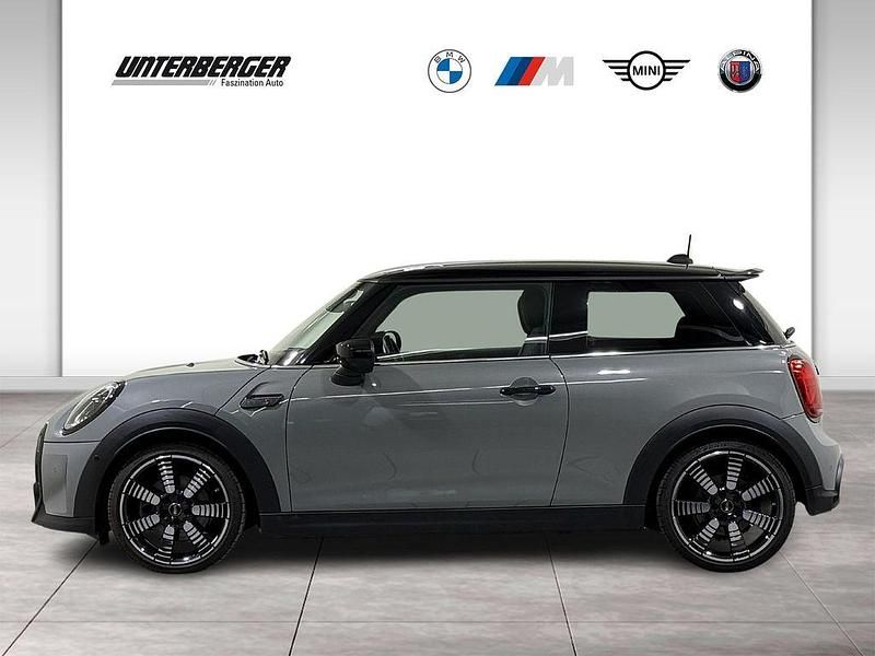 Gebraucht Mini Cooper S 178 PS (130 kW) 2022 Moonwalk grey Kleinwagen