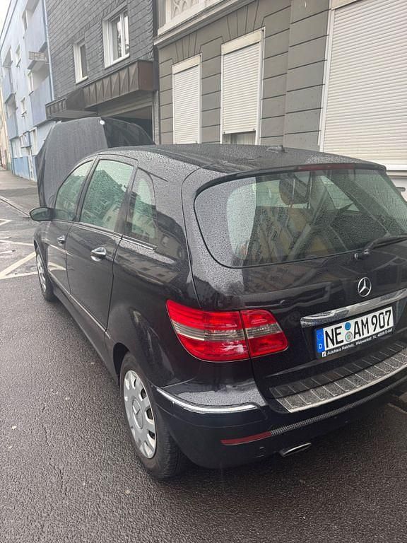 Gebraucht Mercedes B150 95 PS (69 kW) 2006 Schwarz Van / Kleinbus