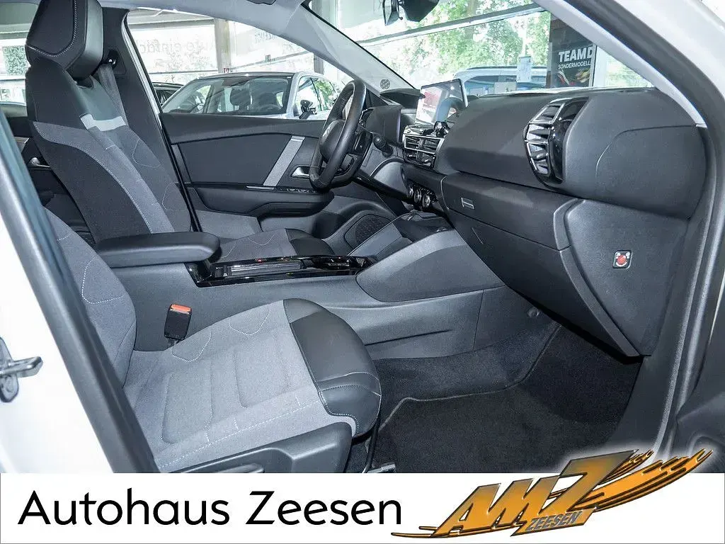 Gebraucht Citroën C4 131 PS (96 kW) 2024 Banquise weiss SUV