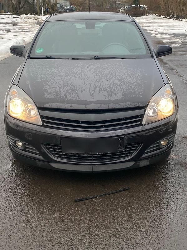 Schwarz Gebraucht 2008 Opel Astra GTC Coupé | 1.990 € (Guter Preis) - Bild 1/4