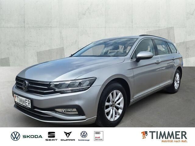 Silber Gebraucht 2022 VW Passat Business Kombi | 22.550 € (Fairer Preis) - Bild 1/4