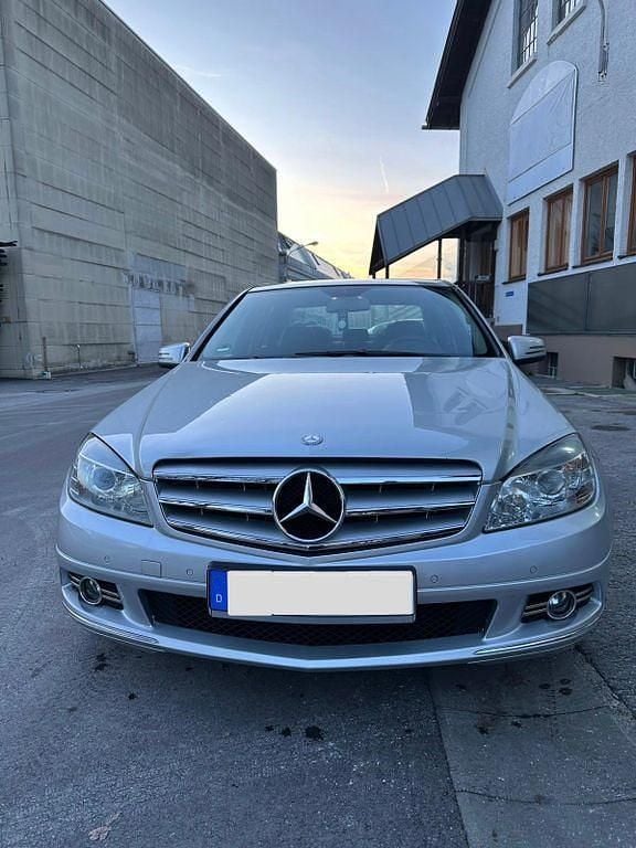 Silber Gebraucht 2011 Mercedes C220 Limousine | 7.990 € (Guter Preis) - Bild 1/4