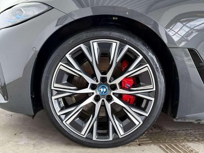 Gebraucht BMW i4 Performance 350 kW (476 PS) 2022 Dravitgrau metallic Limousine