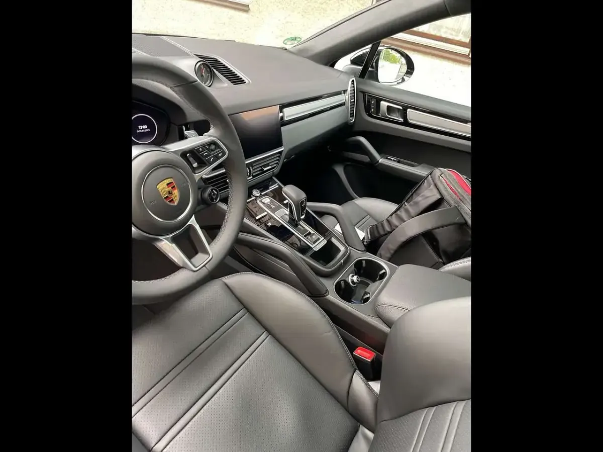 Gebraucht Porsche Cayenne Platinum Edition 340 PS (250 kW) 2023 Schwarz SUV