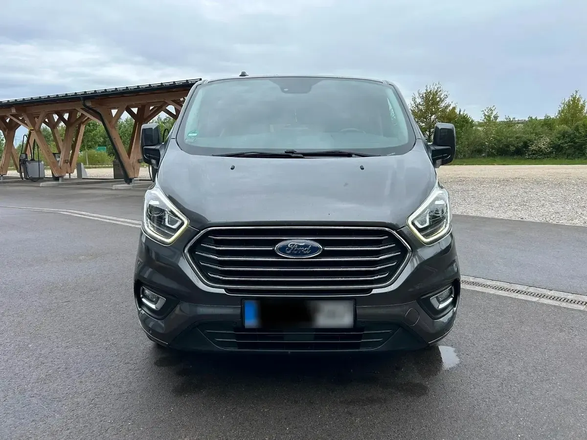 Gebraucht Ford Tourneo Titanium X 185 PS (136 kW) 2020 Grau Van / Kleinbus