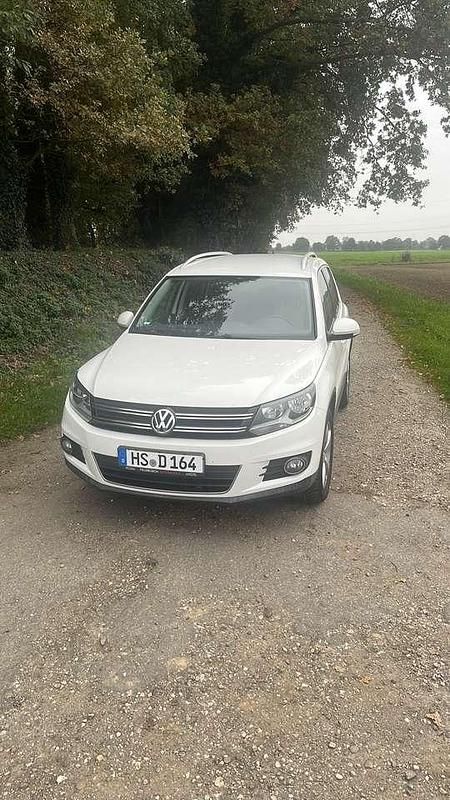 Weiß Gebraucht 2013 VW Tiguan Sportline SUV | 9.499 € (Guter Preis) - Bild 1/4