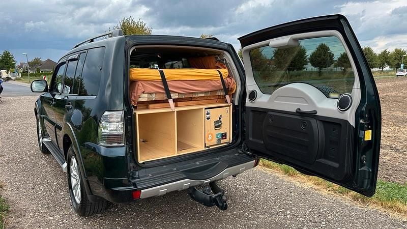 Gebraucht Mitsubishi Pajero 200 PS (147 kW) 2012 Grün SUV