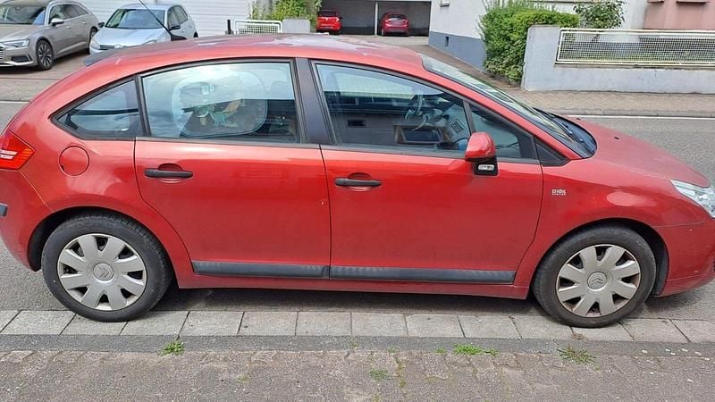 Gebraucht Citroën C4 109 PS (80 kW) 2006 Rot Limousine