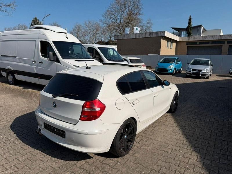 Gebraucht BMW 118 Performance 143 PS (105 kW) 2007 Weiß Kleinwagen
