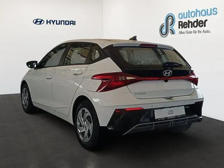 Neu Hyundai i20 Select 101 PS (74 kW) 2025 Weiß Kleinwagen