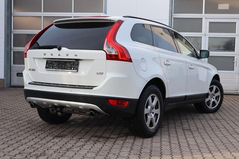 Gebraucht Volvo XC60 Summum 163 PS (119 kW) 2010 Weiß SUV