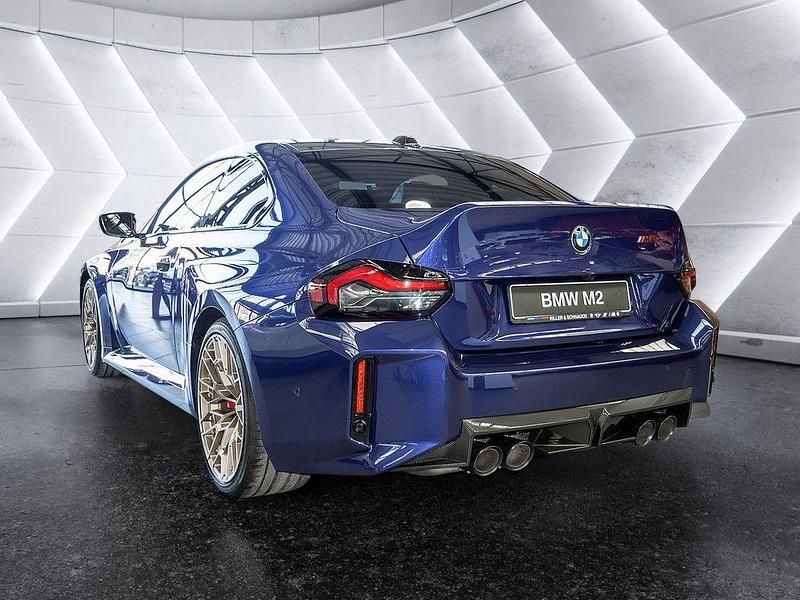 Neu BMW M2 Shadowline 530 PS (389 kW) 2026 Velvet blue Coupé