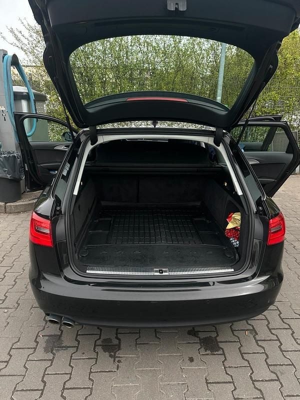 Gebraucht Audi A6 177 PS (130 kW) 2013 Schwarz Kombi